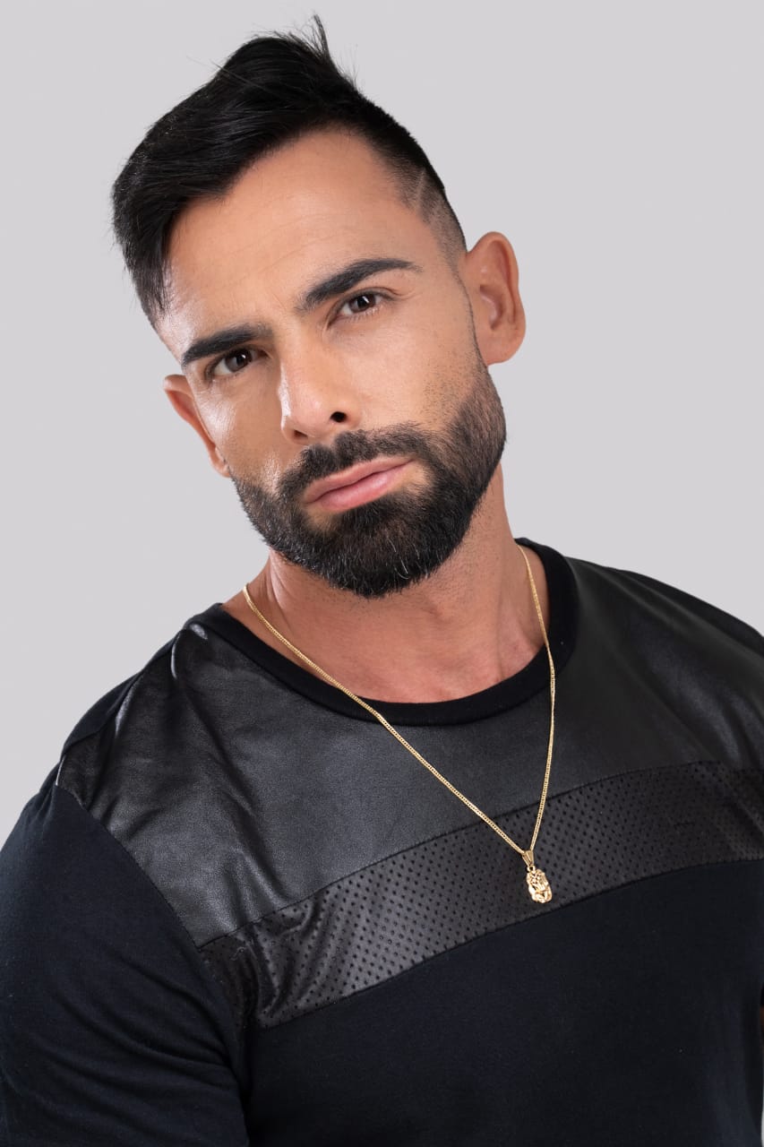 D Rostro Mediano Tallado