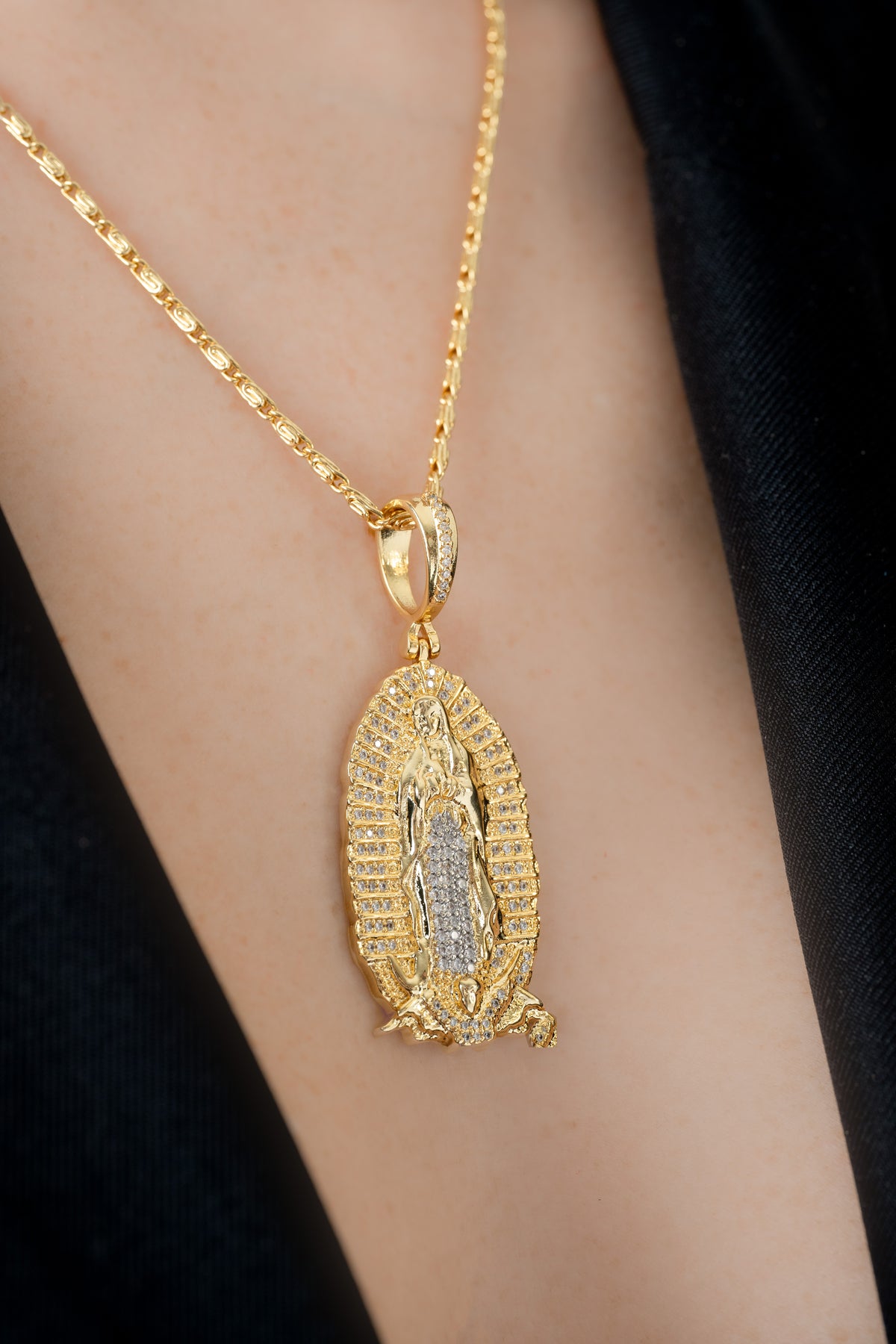 D Nuestra Señora de Guadalupe Circonias