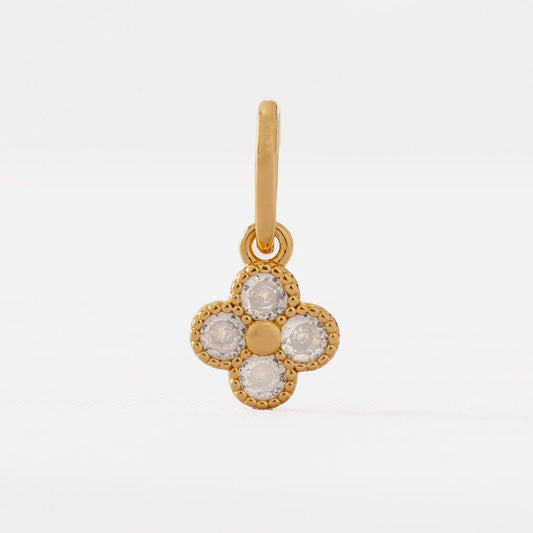 D Clover Motif
